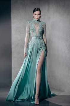 High slit beaded gown – HerTrove Marchesa Couture, Ziad Nakad, Mimi Dress, Outfit Cardigan, Midi Dress Style, Fantasy Gowns, Beaded Gown, Couture Gowns, Embellished Dress