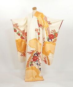 ad eBay - Kimono / Beautiful Japanese Vintage Furisode / dress / robe / 249113 - Buy Now, click the link (eBay) Japanese Vintage, Dress Robes, Japanese Kimono, Vintage Japanese, Floral Embroidery, Buy Now, Stain, Collectibles, Things To Sell