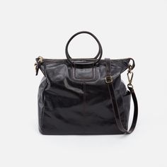 Designed for discovery, Sheila is our most-loved carryall, purposefully designed to fit your essentials so you can craft the life you love. Leather Work Bag, Mom Bags, Everyday Purse, Leather Travel Bag, Leather Crossbody Purse, Work Bag, Carry All Bag, Leather Travel, Black Vintage