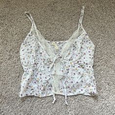 Pacsun Floral Tie Top With Lace, Size Xs, New With Tags, Half Of The Tag Fell Off (Shown In Picture 3) White Floral Print Crop Top For Spring, White V-neck Crop Top For Summer, White Feminine Floral Print Crop Top, White Floral Print Feminine Crop Top, White Feminine Crop Top For Vacation, White V-neck Summer Crop Top, White Bohemian Crop Top For Spring, Cute White Crop Top For Summer, White V-neck Crop Top For Beach Season