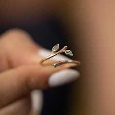 📏 Adjustable size original 925K Sterling Silver Rings. No size problem! Ivy Olive Leaf Ring ✈️ 100% Safe and Fast Shipping - No Delay via UPS & Royal Mail and from the UK 💰 Hassle-free Returns and Money-back Guarantee 🎁 All orders are nicely packaged and ready to gift in elegant box.     Can be used on every day and every occasion. Ivy Ring, Olive Leaf Ring, Mothers Day Rings, Summer Jewellery, Birthday Gift Ring, Green Ivy, Branch Ring, Aesthetic Jewelry, Nature Ring