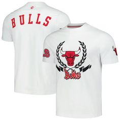 The Unisex FISLL White Chicago Bulls Heritage Crest T-shirt is a must-have for any true Chicago Bulls fan. With its embroidered fabric applique and stitched fabric applique with chenille details, this shirt proudly displays your unwavering support for the Bulls. Made from a comfortable cotton and spandex blend, this shirt is perfect for game day or any day you want to show your Bulls pride. Short sleeve Crew neck Officially licensed Material: 95% Cotton/5% Spandex Embroidered Logo Brand: FISLL M Streetwear T-shirt With Appliqué Logo And Short Sleeves, Casual White T-shirt With Embroidered Logo, Cotton Graphic Tee With Appliqué Logo, White Embroidered T-shirt For College, White Short Sleeve T-shirt With Team Logo, Cotton T-shirt With Logo Print And Crew Neck, Sporty Cotton T-shirt With Embroidered Logo, Sporty Relaxed Fit T-shirt With Embroidered Logo, Cotton Crew Neck T-shirt With Appliqué Logo