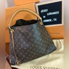 Louis Vuitton Artsy Mm Date Code Sd1102 Stamped Inside Pocket Of Bag 2012 Bag Very Well Keep, I’m Great Shape , I Honestly Don’t Use So That’s Why I Am Selling Currently Retails For $2,500 Plus Tax Priced To Sell.. Also Come With Base Shaper I Purchased Extra But Will Include! Louis Vuitton Artsy Mm, Louis Vuitton Artsy, Bags Louis Vuitton, Louis Vuitton Bag, Inside Pocket, To Sell, Bag Lady, Louis Vuitton, Shoulder Bag