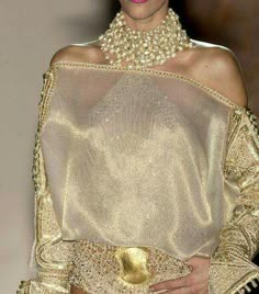 Gaun Fashion, Paris Chic, Bodo, فستان سهرة, Mode Inspiration, Gold Dress, Gold Fashion, Bling Bling