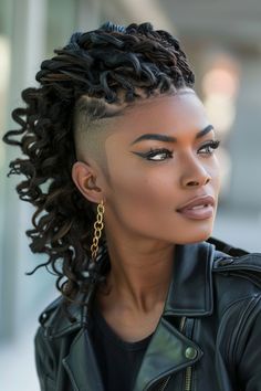 Discover the hottest crochet braids hairstyles that will rule 2024! From jumbo braids to faux locs and twist styles, these looks make a serious style statement. 👆 Click for more ideas！ Braids For Mohawk Black Women, Braids With Mohawk Hairstyles, Crochet Braids Shaved Sides, Mohawk Crochet Hairstyles, Mohawk Locs For Women, Dredlocs Style Woman, Locs Shaved Sides, Crochet Braids With Shaved Sides