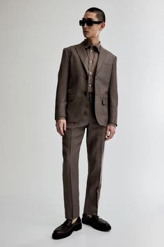 Slim Fit Linen Jacket - Dark beige - Men | H&M US 2 Casual Brown Suit With Welt Pockets, Casual Brown Suit With Pockets, Business Casual Linen Outerwear With Pockets, Business Linen Outerwear With Pockets, Single Button Linen Outerwear With Lapel Collar, Linen Outerwear With Single Button And Lapel Collar, Linen Outerwear With Pockets For Business Casual, Single Button Linen Blazer For Office, Linen Single Button Blazer For Office