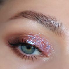 Simple Sparkly Eye Makeup, Indie Eyeshadow, Push Up Angel Mascara, Beach Eyeshadow, Eyeshadow Simple, Sparkly Eye Makeup, Sparkly Eyeshadow, Shimmer Eye Makeup, Sparkly Makeup