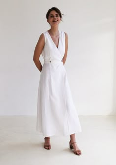 Maxi linen dress Riviera 3 Women Linen Dress, Elegant Summer Linen Dress, White Linen Dress Outfit, Linen Dress Elegant Classy, Resort Wear For Women Classy, White Linen Shift Dress, Vietnam Tailor, Linen Dresses Elegant, Linen Dress Outfit