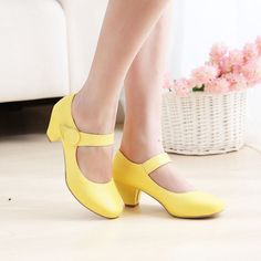 Category:Heels; Upper Materials:Faux Leather; Season:Winter,Fall,Summer,Spring; Heel Type:Block Heel; Gender:Women's; Toe Shape:Round Toe; Style:Elegant,Cute,Business,Vintage; Heel Height(inch):1-2; Outsole Materials:PU; Occasion:Office,Work,Daily,Party,Wedding; Closure Type:Magic Tape; Listing Date:11/24/2023; 2024 Trends:Brogue,Mary Jane,Dress Shoes Mary Jane Candy, Sepatu Platform, Sepatu Pump, Medium Heel Shoes, Autumn Shoes Women, Glamour Vintage, Color Block Heels, Mid Heel Shoes, Beige Heels