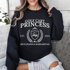 Golf Sweatshirt, Golf Sweater, Classic Style Outfits, Golf Sweaters, Golf Humor, Style Preppy, Girl Shirt, Golf Cart