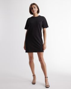 You found it, the perfect weekend dress. Warm-weather days call for our casual organic cotton T-shirt dress. It’s relaxed, it’s breathable, and always comfortable – with a crew neck, set-in sleeve, and chest pocket detail. An instant classic for any curat Ruched Waist Dress, Cotton Tshirt Dress, Curated Closet, Silk Tee, Weekend Dresses, Silk Shirt Dress, Little Red Dress, Linen Shirt Dress, Comfy Dresses