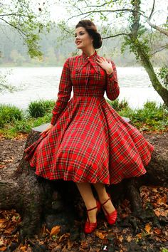 Vintage Inspired 1950s Plaid Wool Dress Long Sleeves Wool - Etsy Fitted Knee-length Vintage Dress For Winter, Fitted A-line Plaid Dress For Fall, Fitted Vintage A-line Dress For Winter, Retro Plaid Dresses For Vintage Fashion, Fitted Vintage Plaid Dress, Classic Fitted Plaid Dress, Fitted Plaid Winter Dress, Retro Fitted Vintage Dress For Winter, Fitted Retro Vintage Dress For Winter