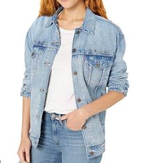 Levi’s Trucker Denim Jacket Size L Nwt Great And Nice Jacket Trucker Jacket Women, Pendleton Jacket, Classic Denim Jacket, Jean Jacket Women, Blue Jean Jacket, Lined Jeans, Distressed Denim Jacket, Levi’s Jeans, Cool Jackets