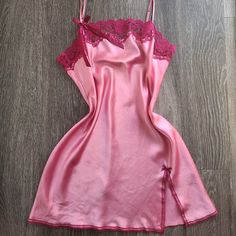 Victoria’s Secret Slip Dress, Lenceria Victoria Secret Pink, Pink Slip Dress Outfit, Vintage Slip Dress Outfit, Slip Dress Outfit Y2k, Slip Dress Outfit Night, Slip Dress Outfit Fall, Outfit Fall 2023, Dress Outfit Fall