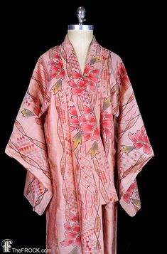 Long Pink Silk Robe, Red Vintage Kimono For Spring, Vintage Kimono With Kimono Sleeves, Vintage Pink Robe For Spring, Vintage Red Long Kimono, Vintage Long Red Kimono, Pink Vintage Long Kimono, Traditional Pink Silk Kimono, Long-sleeved Pink Vintage Robe