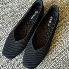 Size 8.5 Black Slip-on Flats, Black Textured Sole Slip-on Flats, Casual Black Pointed Toe Flats, Black Flats With Rubber Sole, Black Low-top Flats For Spring, Black Low-top Flats With Textured Sole, Black Medium Width Flats For Fall, Black Flats With Textured Sole, Black Pointed Toe Flats With Textured Sole