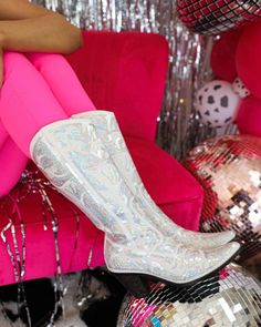 White Bridal Sequin Boots Cow Print Bag, Cow Print Dress, Western Boots Outfit, Active Wear Dresses, Knee High Boots Flat, White Cowboy Boots, Cowhide Print, Sequin Boots, White Bridal