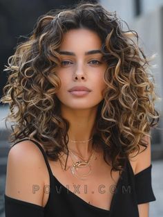 Asian Curly Hair, Brown Curly Hair With Highlights, Curly Hair With Highlights, Diffuser For Curly Hair, Shaggy Long Hair, Natural Curly Hair Cuts, Hair With Highlights, Brown Curly Hair, Curly Hair Extensions