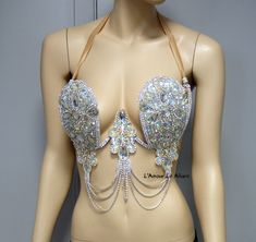 http://lamourleallure.storenvy.com/collections/1308450-samba-cage-bras/products/16432203-iridescent-diamond-samba-bra-cosplay-dance-costume-rave-bra-rave-wear-hallow Diy Bras, Body Chain Fashion, Burlesque Bra, Carnival Bra, Custom Outfits, Show Girl, Mermaid Bra, Diy Bra, Burlesque Show