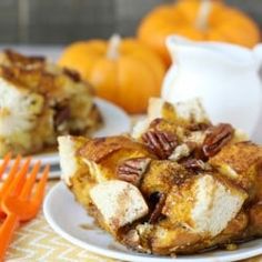 This BAKED PUMPKIN FRENCH TOAST is simply the perfect fall brunch treat! Pumpkin Cinnamon Bread, Salted Caramel Tart, Fall Brunch, French Toast Casserole