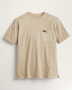 Our famous men's T-shirt durably constructed from premium combed cotton in a hardy jersey knit, with double-needle stitching. Small leather logo patch at the reinforced pocket. Label-free neck. 100% cotton. Imported. | MEN'S SHORT-SLEEVE DESCHUTES POCKET TEE Casual Button Down Shirts Men, Men’s Tops, Mens Summer Shirts, Men’s Tshirts, Men’s Shirts, Dads Outfits, Cool T Shirts For Men, Friends Wardrobe, Pocket Tee Shirts