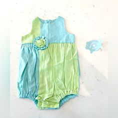 Hartstrings Baby Vintage Blue Green Bubble Romper Onesie Size 18 Months Nwt Underarm To Underarm Lying Flat: 11” Length: 19” Summer Onesies, Plaid Jumper, Green Bubble, Vintage Baby Girl, White Onesie, Bubble Romper, One Piece Bodysuit