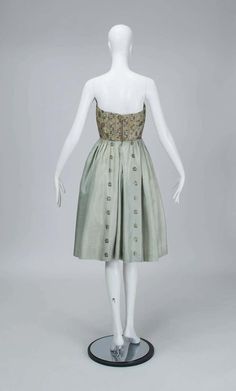 For Sale on 1stDibs - Though his work has only recently begun to be appreciated, Lebanese designer Jacques Cassia was a familiar face among the haute monde in the 1960s and 1950s Evening Dress With Lined Bodice, 1950s Style Silk Cocktail Dress, 1950s Style Silk Party Dress, 1950s Silk Cocktail Dress, 1950s Style Silk Dresses For Vintage Events, Vintage Spring Cocktail Evening Dress, Vintage Cocktail Evening Dress For Spring, Elegant Strapless Dresses For Vintage Events, Pink Velvet Dress