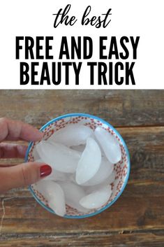 it’s the ice cube facial / the best beauty trick with all sorts of benefits Face Icing, Facial Benefits, Ice Facial, Healthy Advice, Start Reading, Wrinkled Skin, Simple Tricks