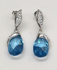 Blue Topaz Crystal, Topaz Crystal, Gorgeous Christmas, Etsy Earrings Dangle, Earrings Dangle, Silver Blue, Accessories Jewelry, Sterling Silber, Vintage Sterling Silver