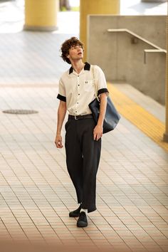 Japanese Street Fashion Men, Original Fashion, Bowling Shirts, Fashion Design Clothes, 70s Fashion, Mens Street Style, Boy Fashion