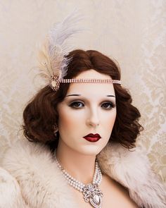 Stunning 1920s Art Deco style inspired feather flapper headband for Great Gatsby costume party. . Made with gray and blush ostrich feathers and a bleached peacock feather and rose gold crystal embellishments, also available in silver color. This hair piece can be made on rhinestone headband, satin ribbon, elastic band or an alligator clip. Please let us know on which side you are panning to wear it. Fast turnaround time, ships within 2 business days. For rush orders please choose priority class Flapper Evening Headpiece With Feathers, Gatsby Style Feather Trim Headpiece For Evening, Flapper Style Feather Headpiece For Vintage Events, Gatsby Style Feather Headpieces For Vintage Events, Flapper Style Feathered Headpieces For Vintage Events, Flapper Headpieces For Costume Party, Fitted Flapper Headpieces For Costume Party, Flapper Style Fascinator For Vintage Events, Gatsby Style Headpieces For Costume Party