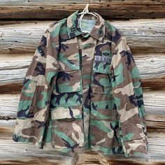 "Rad retro vintage camouflage U.S. Army Jacket. Fits men small/medium and women medium, see measurements: 22\" pit to pit, 28\" length, 24\" sleeve. Four pockets on frontside, great thick wicking material and great as a layer. Durable cotton ripstop material. #camo #armyjacket" Jacket Fits Men, Us Army Jacket, Fits Men, Jacket Fits, Army Jacket, Us Army, Mens Fitness, Military Jacket, Camouflage