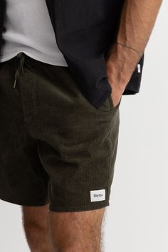 Soft, comfortable, and essential, the Classic Cord Jam is your year-round stylish shorts solution in a cotton corduroy, easy elastic waist and built to last. 100% Cotton Corduroy Stylish Shorts, Olive Pants, Corduroy Fabric, Raw Denim, Knit Jacket, Waist Pants, Easy Wear, Vintage Tees, Board Shorts