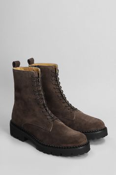 Combat boots in dark brown suede, round toe, laces, pull tab on backside, side zip closure, rubber sole, heel 4,5, 100% suede, Made in Italy Saint Laurent Shoes, Tory Burch Shoes, Pull Tab, Brown Suede, Shoe Brands, Valentino Garavani, Women Collection, Side Zip, Me Too Shoes