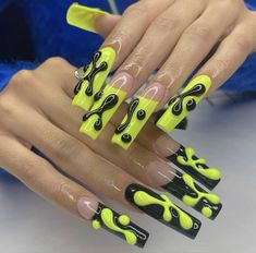 French Lipstick Nails, Black Acrylic Nails Square, Green And Black Acrylic Nails, French Lipstick, Black And Yellow Nails, Neon Tips, Nail Poses, Acrylic Nails Square, Lipstick Nails