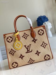 LV OnTheGo MM Tote Bag Monogram Raffia Tan For Women Tas Louis Vuitton, Tas Lv, Onthego Mm, Louis Vuitton Onthego, Louis Vuitton Mm, Sac Louis Vuitton, Tas Bahu, Tas Fashion, Embroidered Monogram