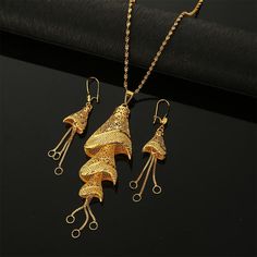 Ethiopian African Gold Color Pendant Necklaces Earrings Women Fulani Wedding Party Jewelry SetModel Number:4000781714751 Fulani Wedding, African Gold, Dubai Gold Jewelry, African Earrings, African Necklace, Gold Jewelry Sets, Wedding Party Jewelry, Summer Necklace, African Jewelry