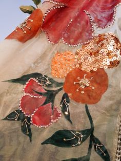 aesthetic dupatta, painted organza dupatta, hand painted dupatta, bling aesthetic Organza Dupatta Painting Designs, Duppattas Designs Ideas, Simple Hand Embroidery Patterns, Sewing Embroidery, Pakistani Bridal Wear, Sewing Embroidery Designs