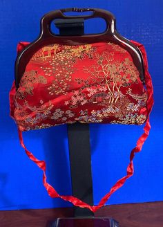 "Vintage  Rega Handbag  Absolutely Stunning Oriental Shoulder Bag Chinese Red Silk Formal Purse  Condition is Used Length 10\" x Width 2\" x Height 9.5\" Silk Strap drop 10\"" Formal Purse, Chinese Embroidery, Top Handle Bags, Red Silk, Monster High, Top Handle, Hong Kong, Ideias Fashion, Top Handle Bag