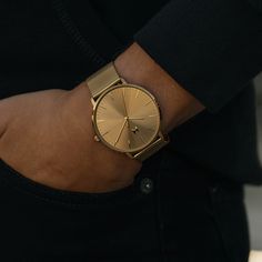 Legacy Slim Collection — Phoenix Gold Men's Watch | MVMT Men Gold Watch Outfit, Mens Gold Accessories, Rose Gold Watches For Men, Mens Luxury Jewelry, Engagement Watch For Men, Men’s Gold Watch, Men’s Watch, Men’s Jewelry, Atl Fits