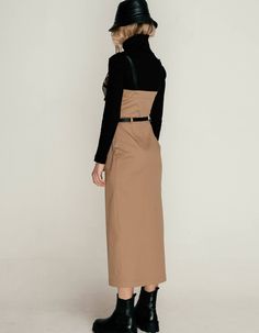 A sundress of a fitted silhouette with underwired cups, made of cotton dress fabric. Asymmetric buckle at the front. On the bodice of the cup there are trim strips from vegan leather, which pass into the straps. Fly pockets are kept at the waist.Product parameters:Skirt length from waist 87 cm/ 34,3 inSeason: Spring / Autumn / WinterModel is 174 cm tall and wears size SCare: Spesial wash: 30°C (be sure to turn the product inside out). Spin: 600-800 rpm. Do not use: chlorine bleaches and stain re Cotton Dress Fabric, Fitted Silhouette, Fast Fashion, Cotton Dress, Dress Fabric, Skirt Length, Cotton Dresses, Sundress, Fashion Models