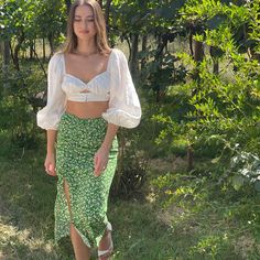 Zara Gren Floral Midi Skirt. Fitted High Waist Skirt For Brunch, Trendy Cropped Fitted Skirt, Trendy Fitted Cropped Skirt, Elegant Cropped Skirt For Spring, High Waist Spring Skirt For Day Out, High Waist Skirt For Spring Day Out, Chic Fitted Bottoms For Garden Party, Chic Fitted Skirt For Garden Party, Casual Fitted Bottoms For Garden Party