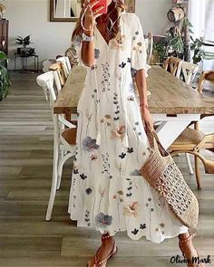 Olivia Mark – Maxi vestido con dobladillo de volantes y estampado floral con corpiño plisado Elegant Beachwear, Dress Streetwear, Pleated Party Dress, Long Dresses Elegant, Floral Silhouette, Belle Silhouette, 파티 드레스, Bohemian Maxi, Bohemian Maxi Dress