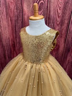 Princess Style Gold Gown For Dress-up, Gold Princess Pageant Dress For Dress-up, Sleeveless Gold Princess Dress For Wedding, Gold Sleeveless Princess Dress For Wedding, Elegant Gold Sleeveless Princess Dress, Elegant Sleeveless Gold Princess Dress, Gold Fitted Pageant Dress For Wedding, Gold Sleeveless Princess Dress For Dress-up, Princess Style Fitted Gold Ball Gown