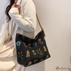 Bird in Bag - Popular fashion tote bags female new canvas bags large capacity shoulder crossbody bags Fashion Tote Bag, Canvas Bags, Street Trends, Popular Fashion, Bird In Bag, Black Cross Body Bag, Canvas Bag, Large Bags, Crossbody Bags