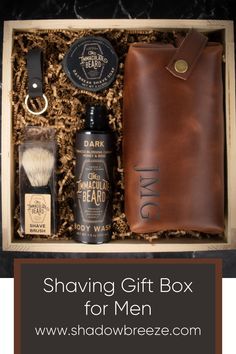 Gifts for men don't have to be difficult. Send a personalized gift box to all the favorite men in your life today. This shaving gift is perfect for father's day, birthdays and appreciation gifts for men. #Shadowbreeze #shavinggifts #giftsformen #giftsfordads #fathersdaygifts #fathersdaygiftbox Top Gifts For Men Birthday, Gifts For Men Box, Gift Baskets For Older Men, Beauty Box For Men, Mens Gift Box Ideas, Drink Gift Basket, Appreciation Gifts For Men, Engraved Beer Mugs, Gift Baskets For Men