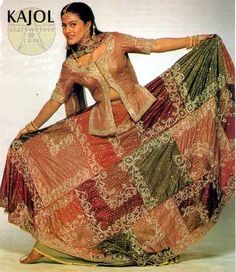 Kajol Kuch Kuch Hota Hai, Kajol Devgan, Traditional Asian Dress, Kuch Kuch Hota Hai, Dog Crochet, Indian Outfits Lehenga, Bollywood Dress, Celebrity Casual Outfits