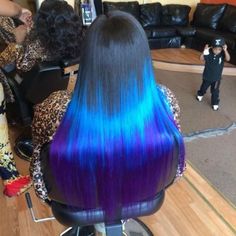 Legally Brunette, Girl With Blue Hair, Ombre Hair Color Ideas, Ombre Curly Hair, The Haircut, Pelo Anime, Bears Nails