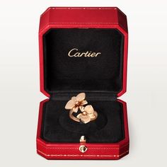 Luxury Cartier Jewelry, Caetier Love Ring Stack, Cartier Engangement Ring, Cartier Love Ring Tiffany & Co., Real Cartier Love Ring, Cartier Love Ring With Engagement Ring Gold, Cartier Love Ring Replica, Caro Jewelry, Classy Fashion Chic