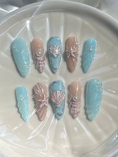 🐚Custom made press on nails using high quality products by Apres and Kokoist. Carefully articulated and made with love <3.  🐚Beautiful set for any occasion! 🐚Picture shape/length is almond/long 🐚NAIL SETS COME WITH: 10 nails of your size 1 nail glue 1 cuticle stick 1 nail file 1 cuticle oil 🐚 Check out my instagram to see more of my work @nails.x.audrey Almond Nails Press On, Mermaid Press On Nails, Yacht Nails, Pink Seashell Nails, Ocean Acrylic Nails, Kokoist Nails, Seaside Nails, Ocean Themed Nails, Mermaid Nails Design